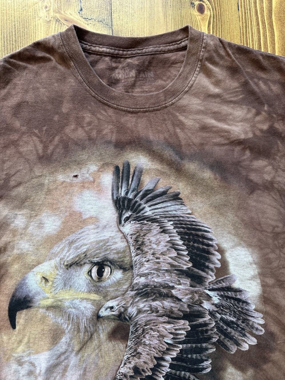 The Mountain 2012 Carol Cavalaris Tie Dye y2k Brown Falcon Bird Nature T-shirt S